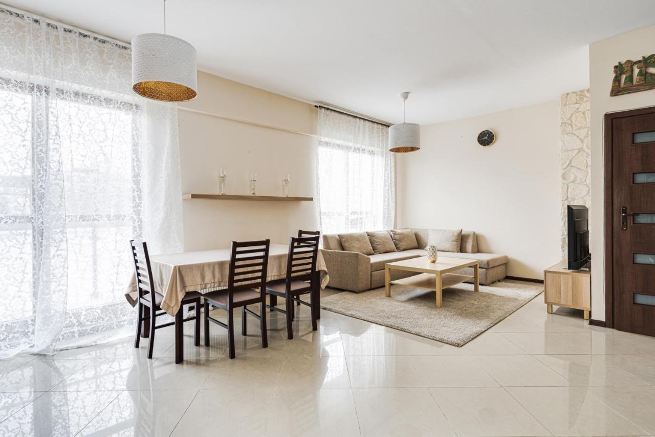 Apartament Wiktoria Wilanow Apartment Varşovia Exterior foto